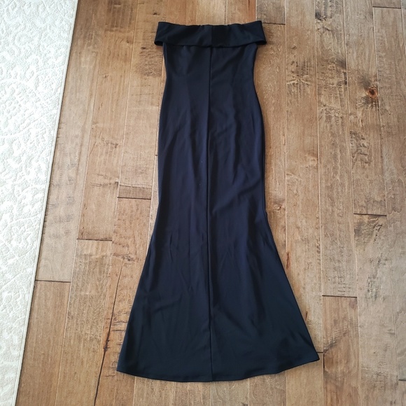 Off the shoulder mermaid gown forever 21 size medium - Picture 4 of 8